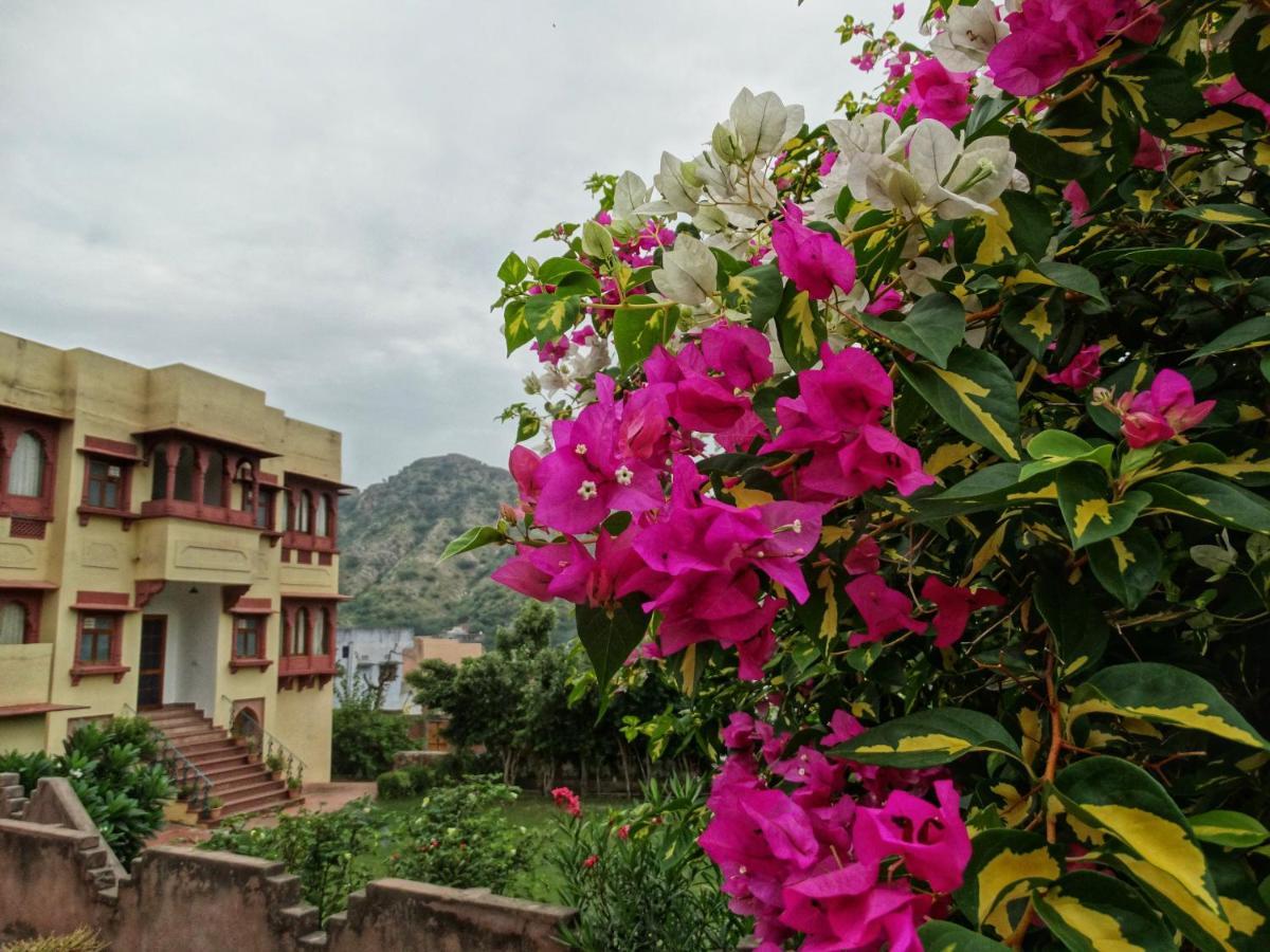 Adhbhut Hotel Jaipur Extérieur photo