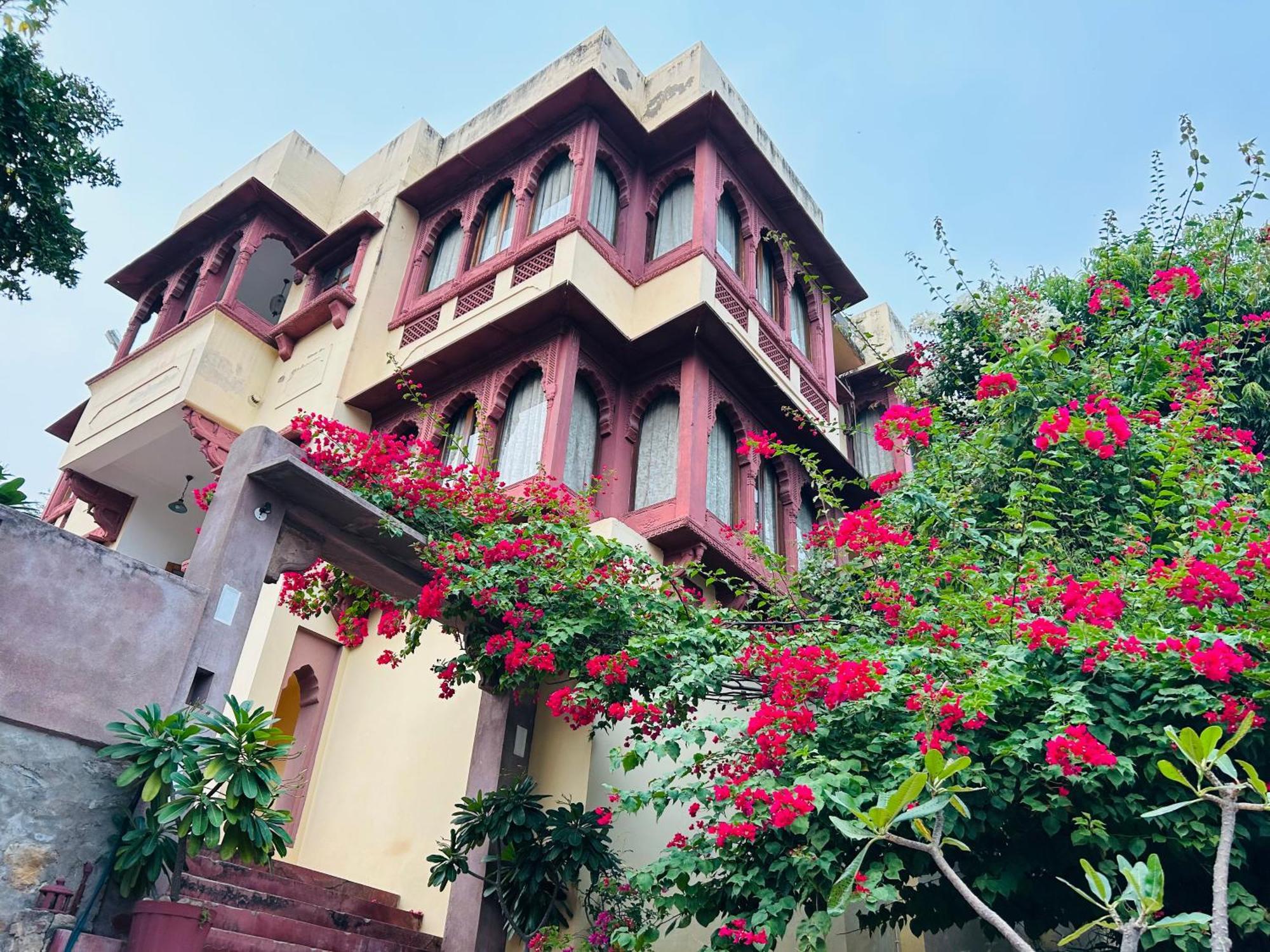 Adhbhut Hotel Jaipur Extérieur photo
