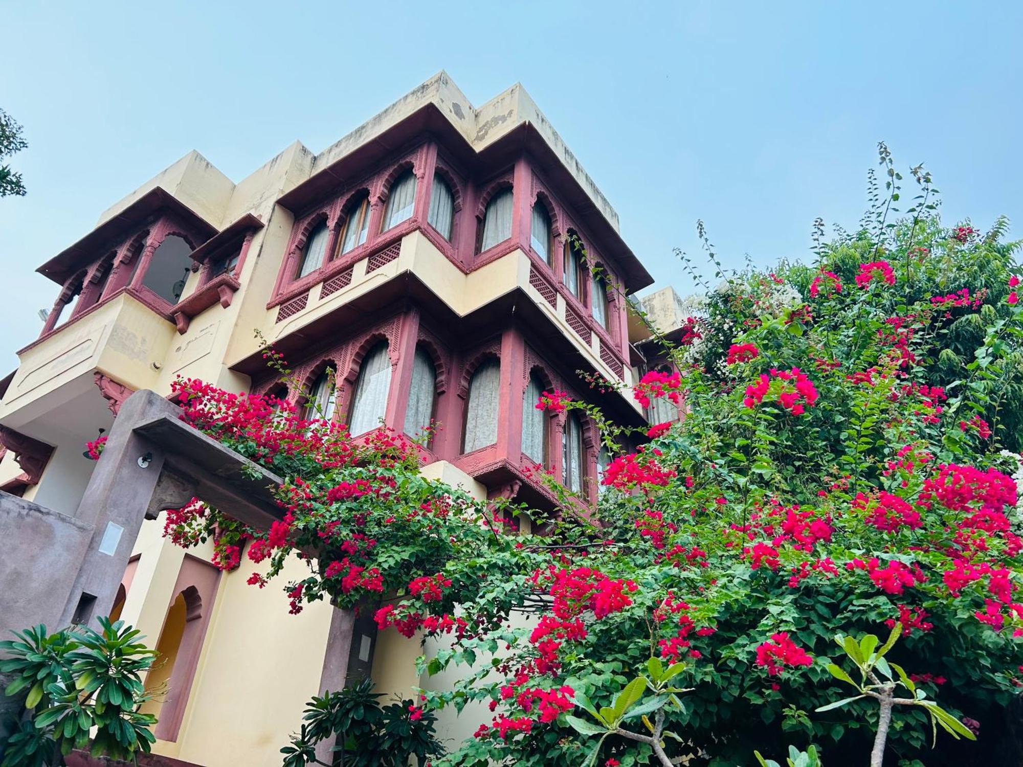 Adhbhut Hotel Jaipur Extérieur photo