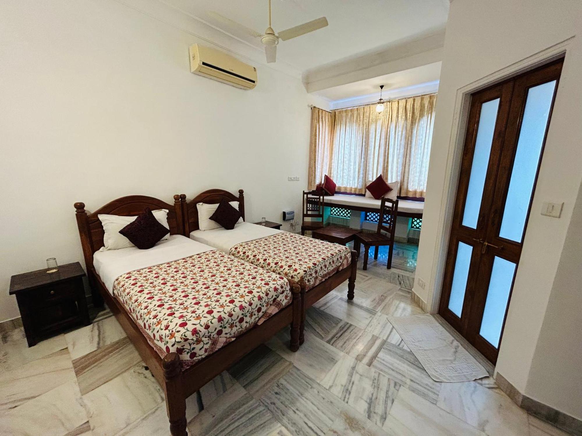 Adhbhut Hotel Jaipur Extérieur photo