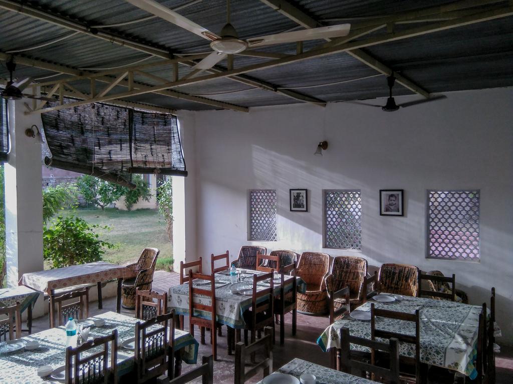 Adhbhut Hotel Jaipur Extérieur photo