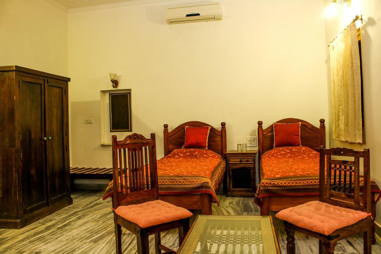 Adhbhut Hotel Jaipur Extérieur photo