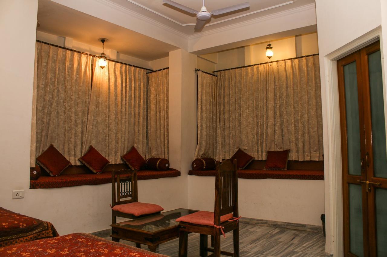 Adhbhut Hotel Jaipur Extérieur photo