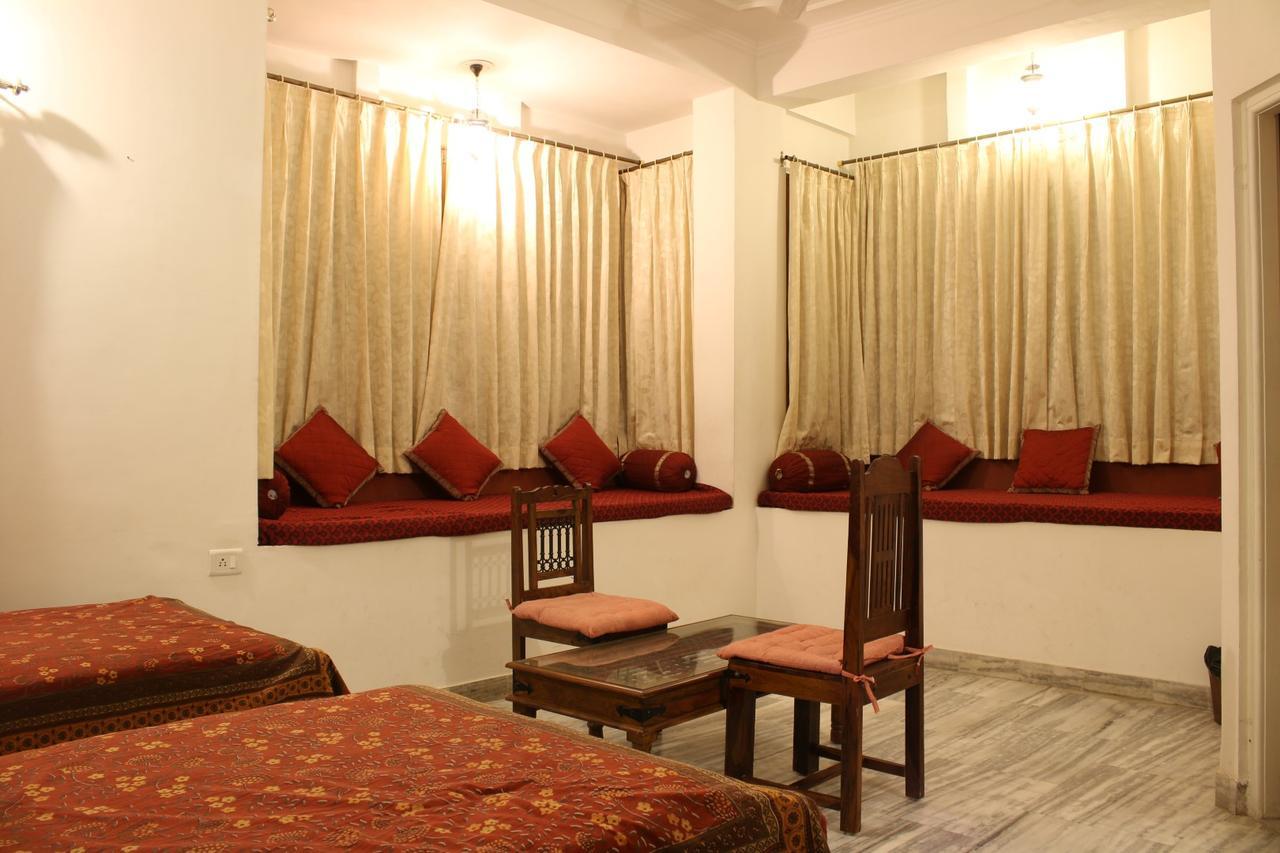 Adhbhut Hotel Jaipur Extérieur photo