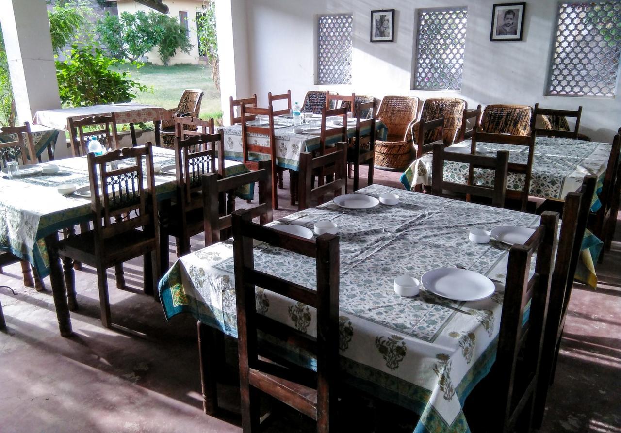 Adhbhut Hotel Jaipur Extérieur photo